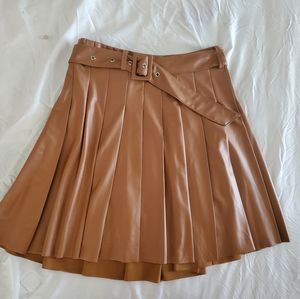Brown pleated skirt